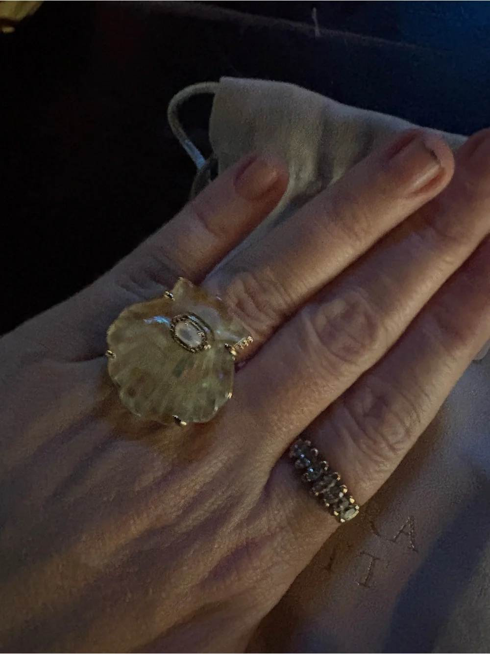 Kendra Scott need size